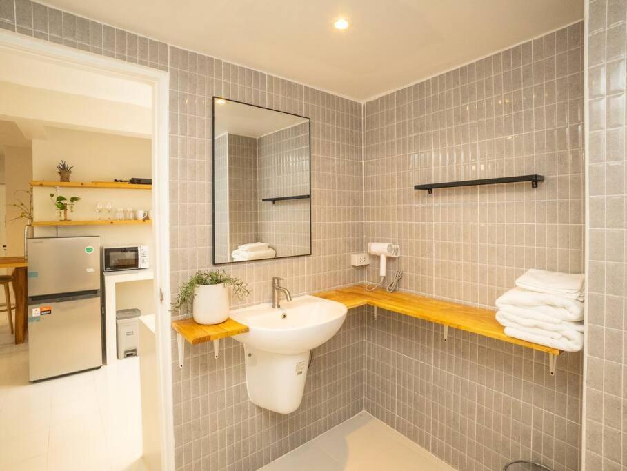 Apartamento Cozy - 2 Guests In The Heart Of Silom - 6b